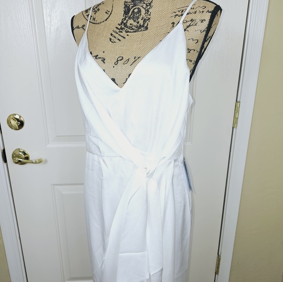 Shonajoy LUXE TIE FRONT COCKTAIL DRESS - IVORY - Picture 7 of 12